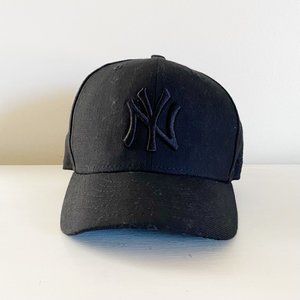 NY Yankees New Era Blackout Basic 59 Fifty Fitted Hat 100% Wool Sz 7